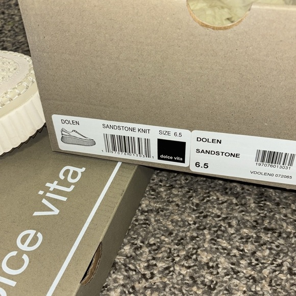 Dolce Vita Dolen sneakers 6.5 worn once !! - Picture 3 of 7
